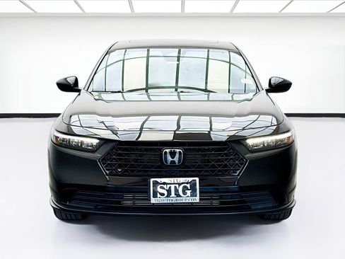 Used 2023 Honda Accord EX image 2