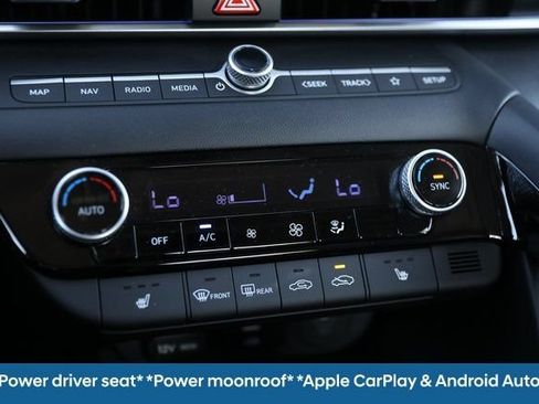 Used 2025 Hyundai Elantra Limited FWD image 15