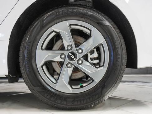 Used 2022 Kia K5 LXS FWD image 38