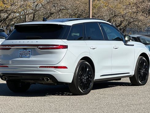 Used 2025 Lincoln Corsair Grand Touring w/ Equipment Group 301A image 4