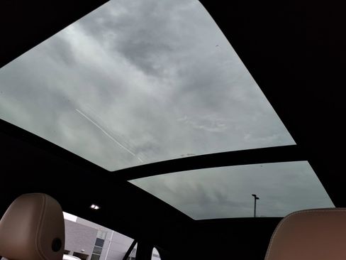 New 2026 Volkswagen Atlas Cross Sport SE image 10