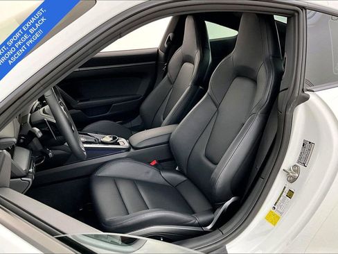 Used 2025 Porsche 911 Carrera image 32