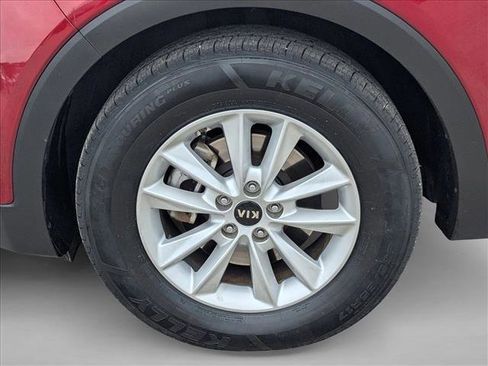 Used 2020 Kia Sorento LX image 21