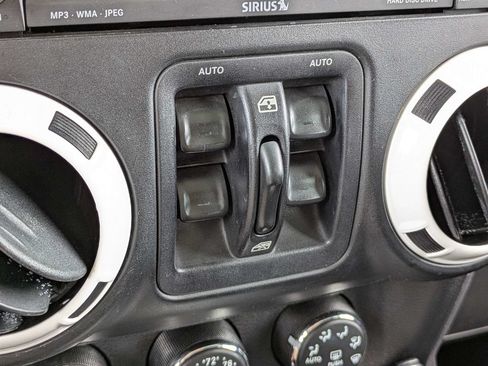 Used 2014 Jeep Wrangler Unlimited Sahara AWD/4WD image 22