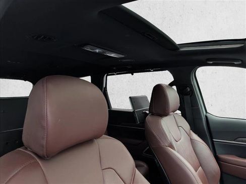 Used 2023 Kia Telluride EX w/ EX Captain's Chair Package AWD/4WD image 22