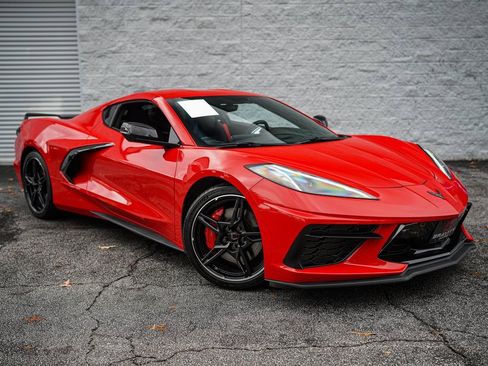 Used 2020 Chevrolet Corvette Stingray Premium Cpe w/ 3LT image 8