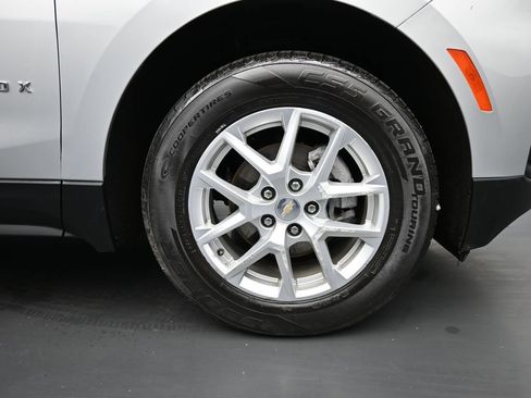 Used 2022 Chevrolet Equinox LS AWD/4WD image 10