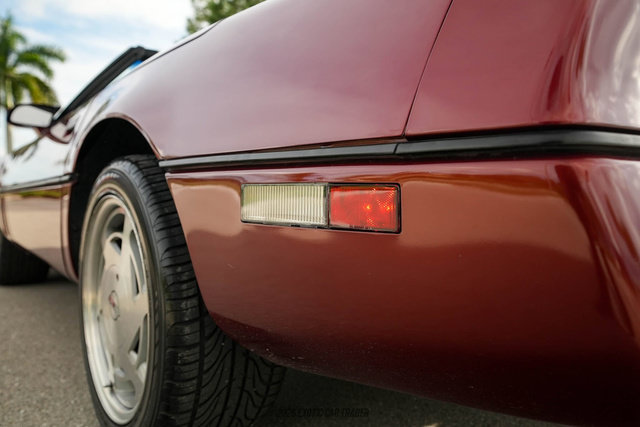 Used 1988 Chevrolet Corvette Convertible RWD image 77