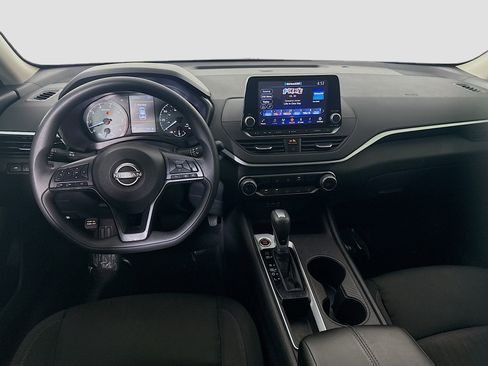 Used 2025 Nissan Altima 2.5 S image 17