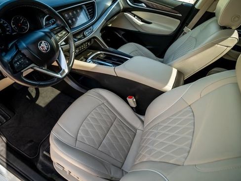 Used 2022 Buick Enclave Avenir w/ Avenir Technology Package AWD/4WD image 7