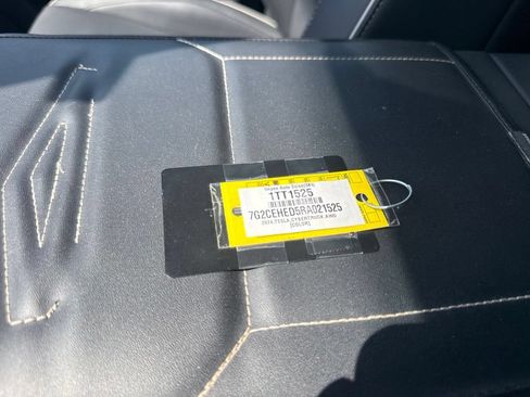 Used 2024 Tesla Cybertruck AWD Crew Cab image 30