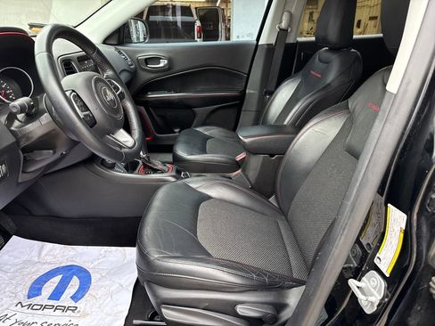 Used 2018 Jeep Compass Trailhawk image 9