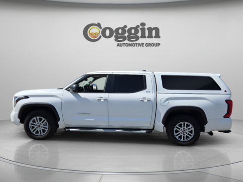 Used 2024 Toyota Tundra SR5 w/ SR5 Premium Package RWD image 2