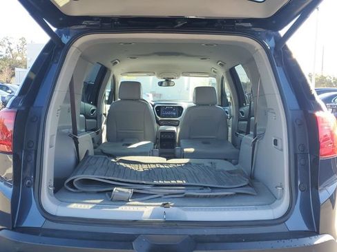 Used 2018 GMC Acadia SLT image 9