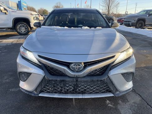 Used 2019 Toyota Camry XSE image 2