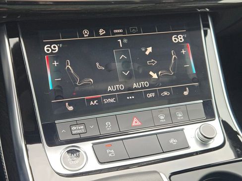 Used 2025 Audi Q7 Premium Plus image 30