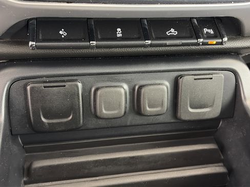 Used 2017 GMC Sierra 1500 SLT w/ SLT Premium Package image 26