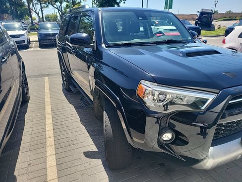 Used 2022 Toyota 4Runner TRD Off-Road AWD/4WD image 3