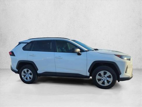 Certified 2021 Toyota RAV4 LE AWD/4WD image 5