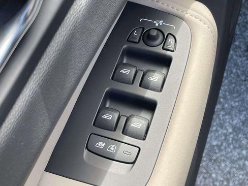 New 2026 Volvo XC60 T8 Plus w/ Protection Package Premier AWD/4WD image 6