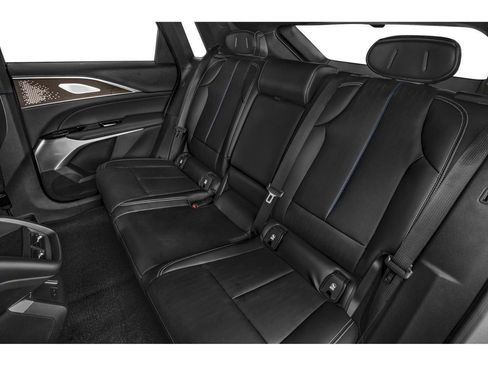 Used 2023 Cadillac Lyriq 2WD image 48