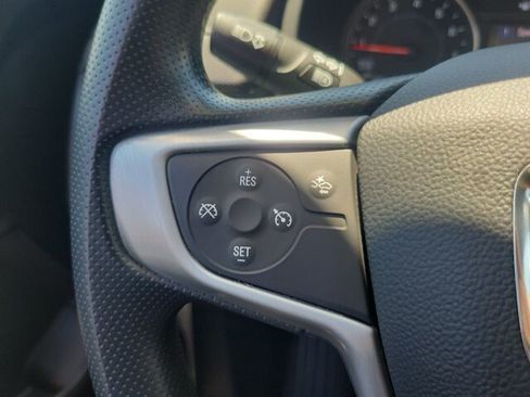 Used 2024 GMC Terrain SLE FWD image 23
