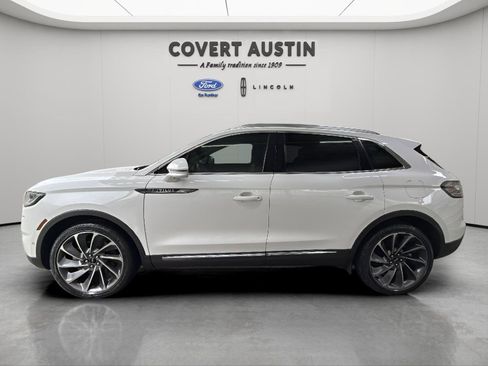 Used 2022 Lincoln Nautilus Reserve w/ Equipment Group 201A image 2