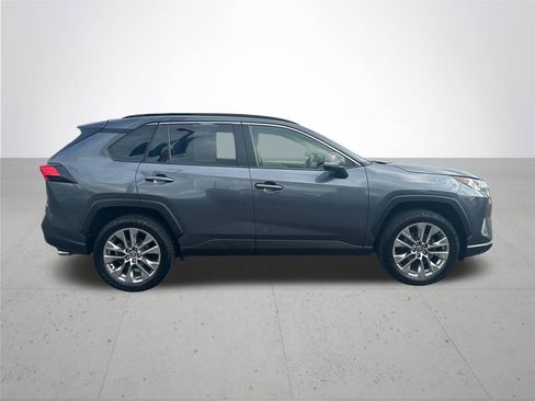 Used 2019 Toyota RAV4 XLE Premium w/ All Weather Liner Package AWD/4WD image 6