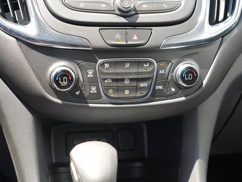 Certified 2022 Chevrolet Equinox LT AWD/4WD image 23
