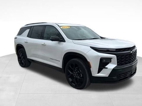 Used 2024 Chevrolet Traverse RS w/ LPO, Floor Liner Package image 10