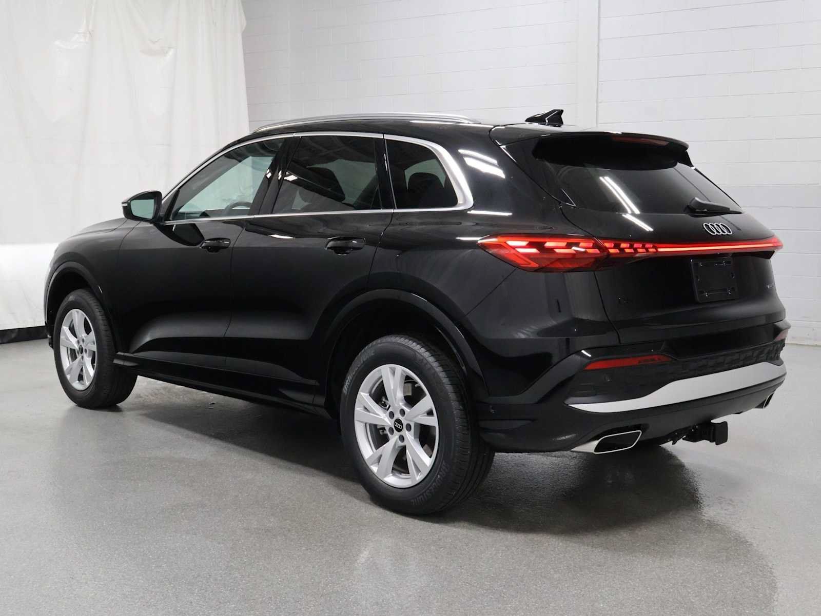 New 2026 Audi Q5 Premium AWD/4WD image 3