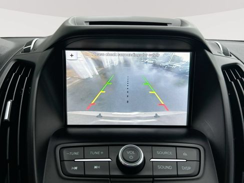 Used 2018 Ford Escape SE w/ SE Sync 3 Package AWD/4WD image 17