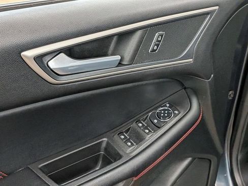 Certified 2023 Ford Edge ST-Line image 15