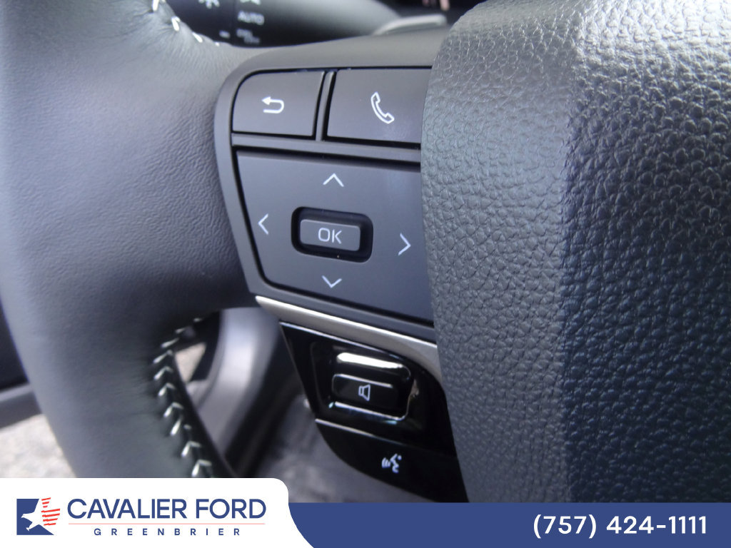 Used 2025 Toyota Camry SE FWD image 16