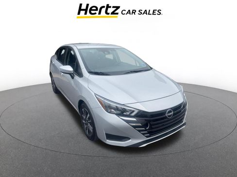 Used 2025 Nissan Versa SV FWD image 1