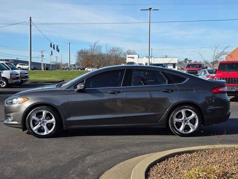 Used 2016 Ford Fusion S w/ Equipment Group 101A image 8