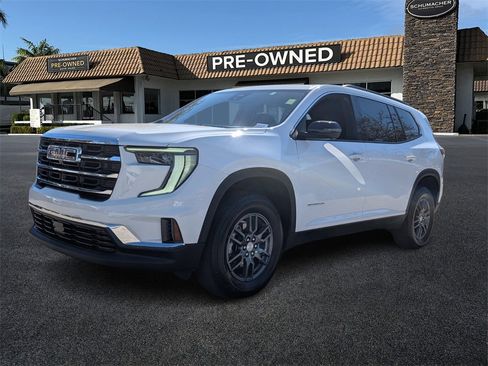 Used 2025 GMC Acadia Elevation image 3