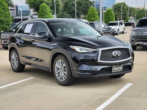 Used 2023 INFINITI QX50 Luxe AWD/4WD image 3