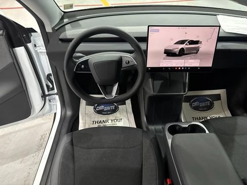 Used 2026 Tesla Model Y Long Range AWD/4WD image 28