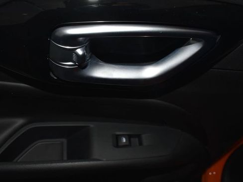 New 2026 Jeep Compass Latitude w/ Sun and Sound Group AWD/4WD image 32