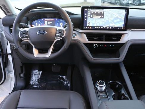 New 2026 Ford Explorer Active w/ Active Comfort Package AWD/4WD image 16