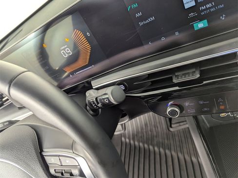 Used 2025 Kia K5 GT-Line w/ GT-Line Premium Package image 24