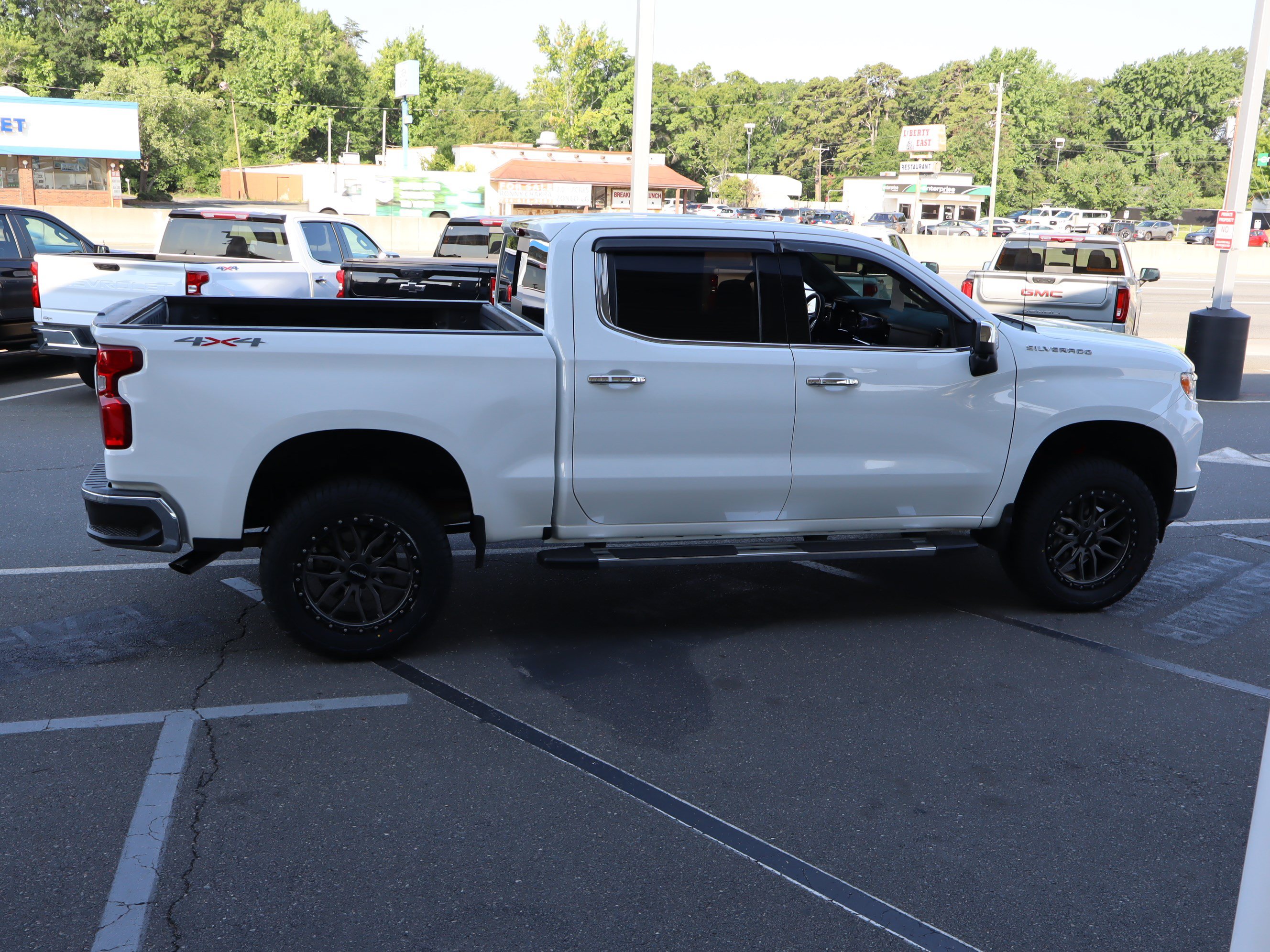 Used 2024 Chevrolet Silverado 1500 LTZ w/ Technology Package AWD/4WD image 11