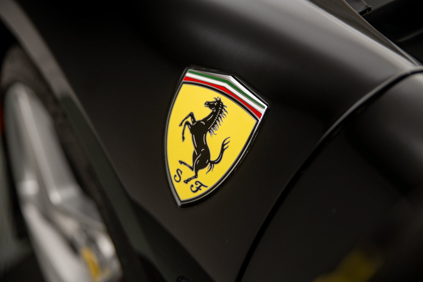 Used 2022 Ferrari F8 Tributo RWD image 49