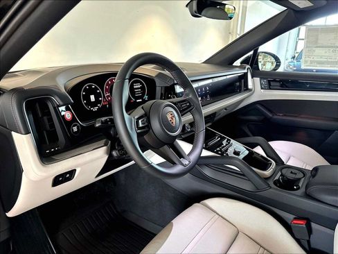 New 2026 Porsche Cayenne Coupe AWD/4WD image 4