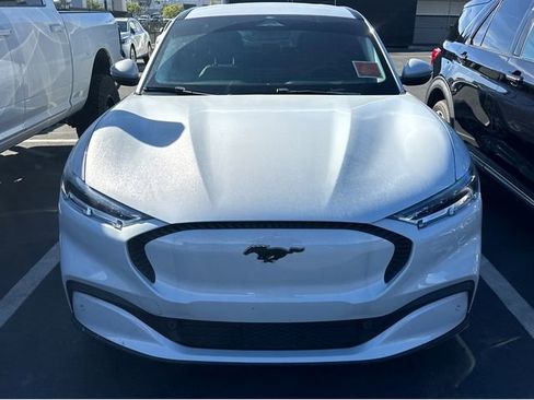 Used 2022 Ford Mustang Mach-E Select image 3