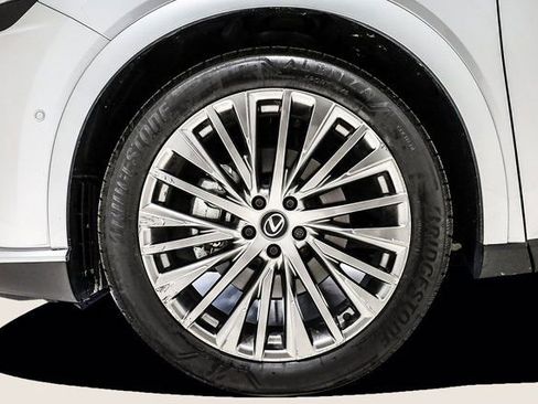 Used 2024 Lexus RX 350 AWD image 9