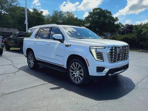Certified 2025 GMC Yukon Denali AWD/4WD image 2