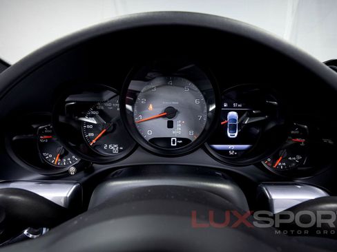 Used 2017 Porsche 911 Carrera 4S image 37