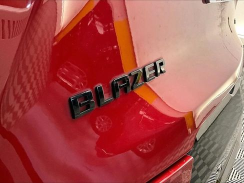Used 2019 Chevrolet Blazer RS FWD image 30